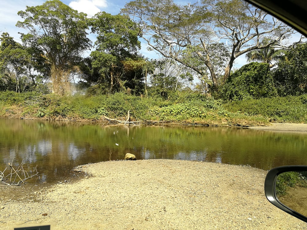 Driving through the riverbed with the 4x4 towards Corcovado