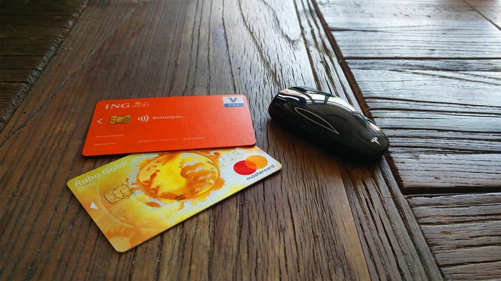 Rent a car in Jordan without a credit card
