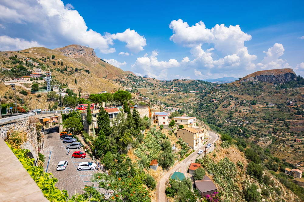 How to rent a car in Sicily or Sardinia, Italy