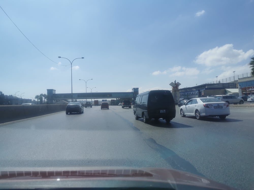 No lanes and still driving safely in Jordan