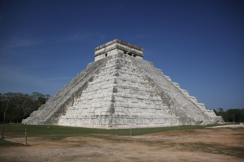 Renting a car and visiting Chichén Itzá